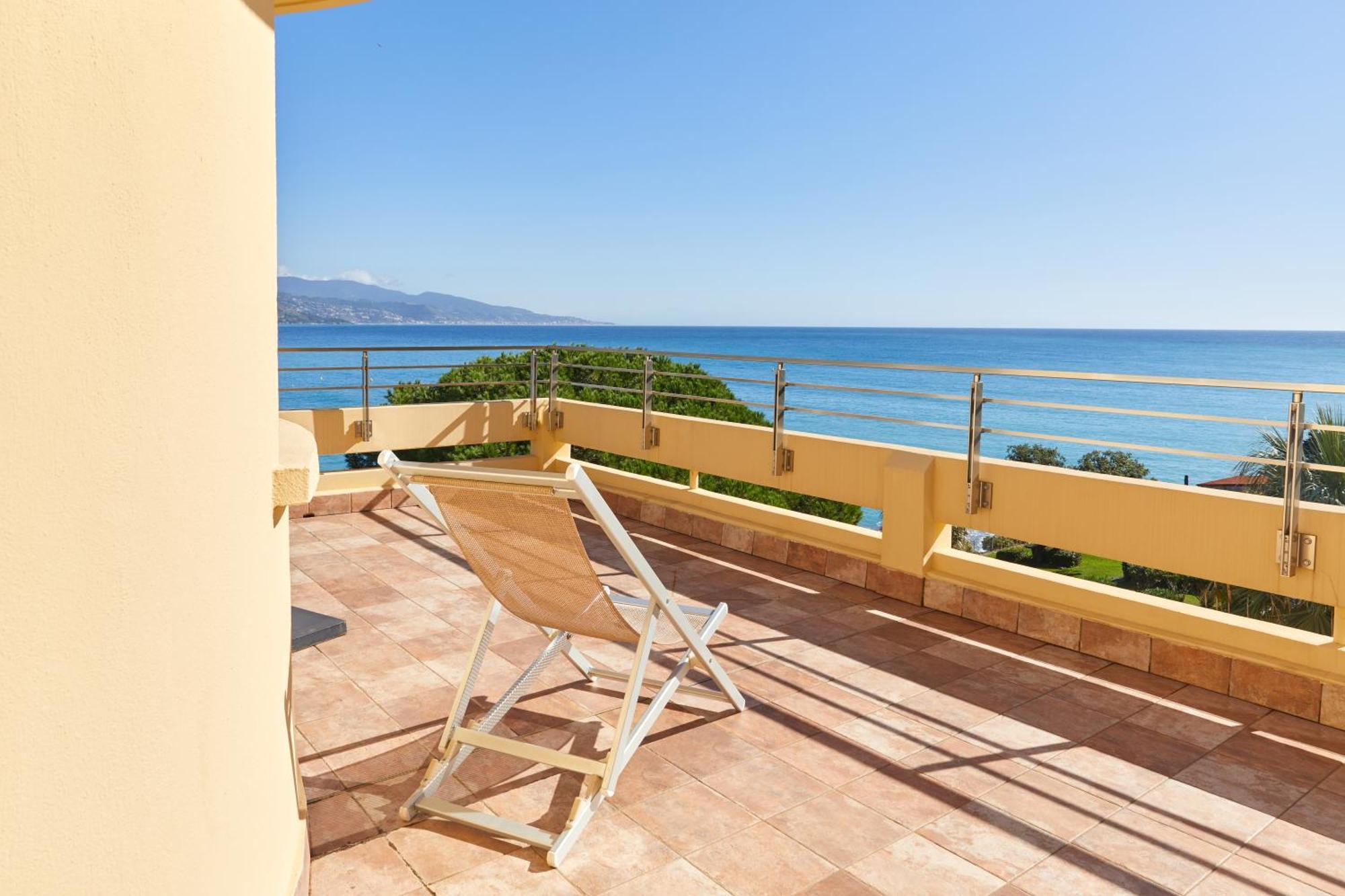 Hotel Alexandra Roquebrune-Cap-Martin Εξωτερικό φωτογραφία