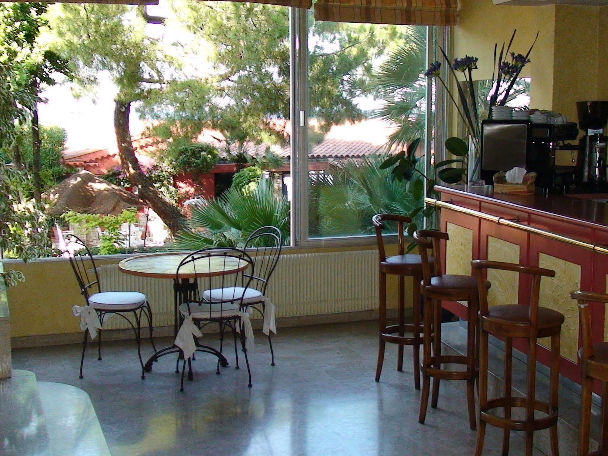 Hotel Alexandra Roquebrune-Cap-Martin Εξωτερικό φωτογραφία